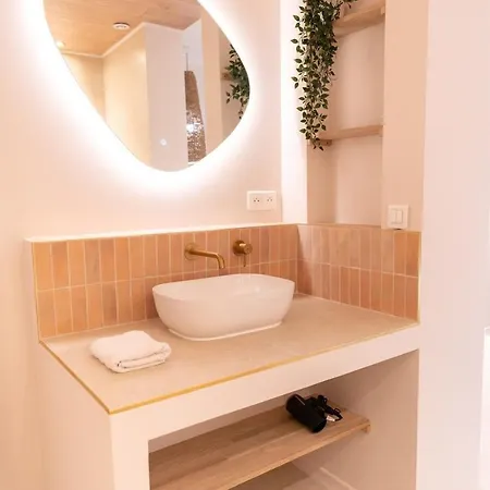 Apartman Cocon Inspire Des Pouilles A Deux Pas De La Nizza