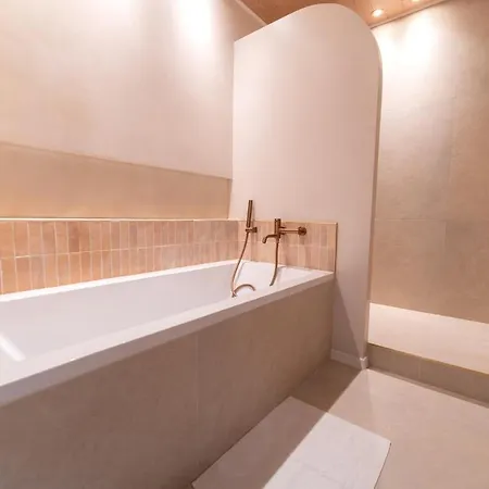 Cocon Inspire Des Pouilles A Deux Pas De La Apartment *