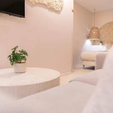 Cocon Inspire Des Pouilles A Deux Pas De La Apartman Nizza